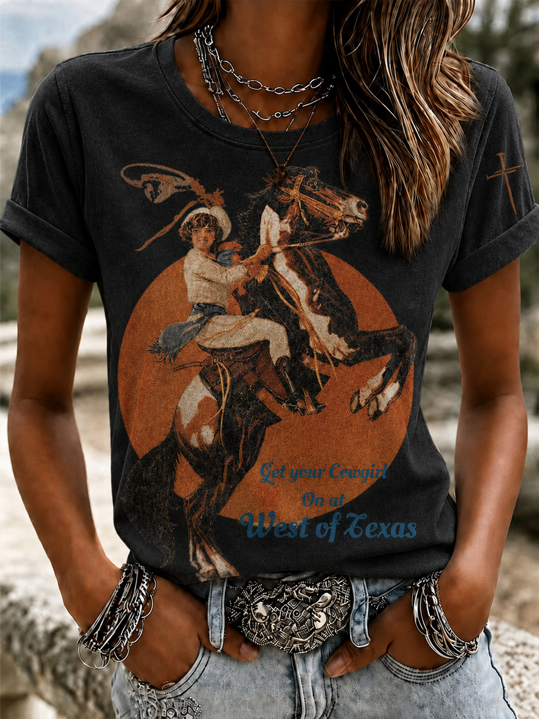 Retro Ethnic Floral Art Printed Round Neck Women's T-Shirt